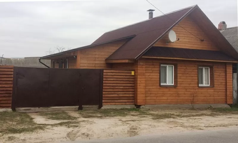 Дом деревянный   за городом